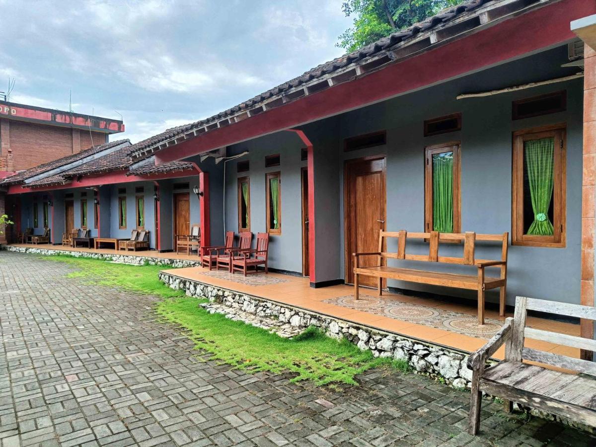 Jogo Segoro Homestay Mitra Reddoorz Near Pantai Sundak Gunungkidul Ngandong Exterior foto