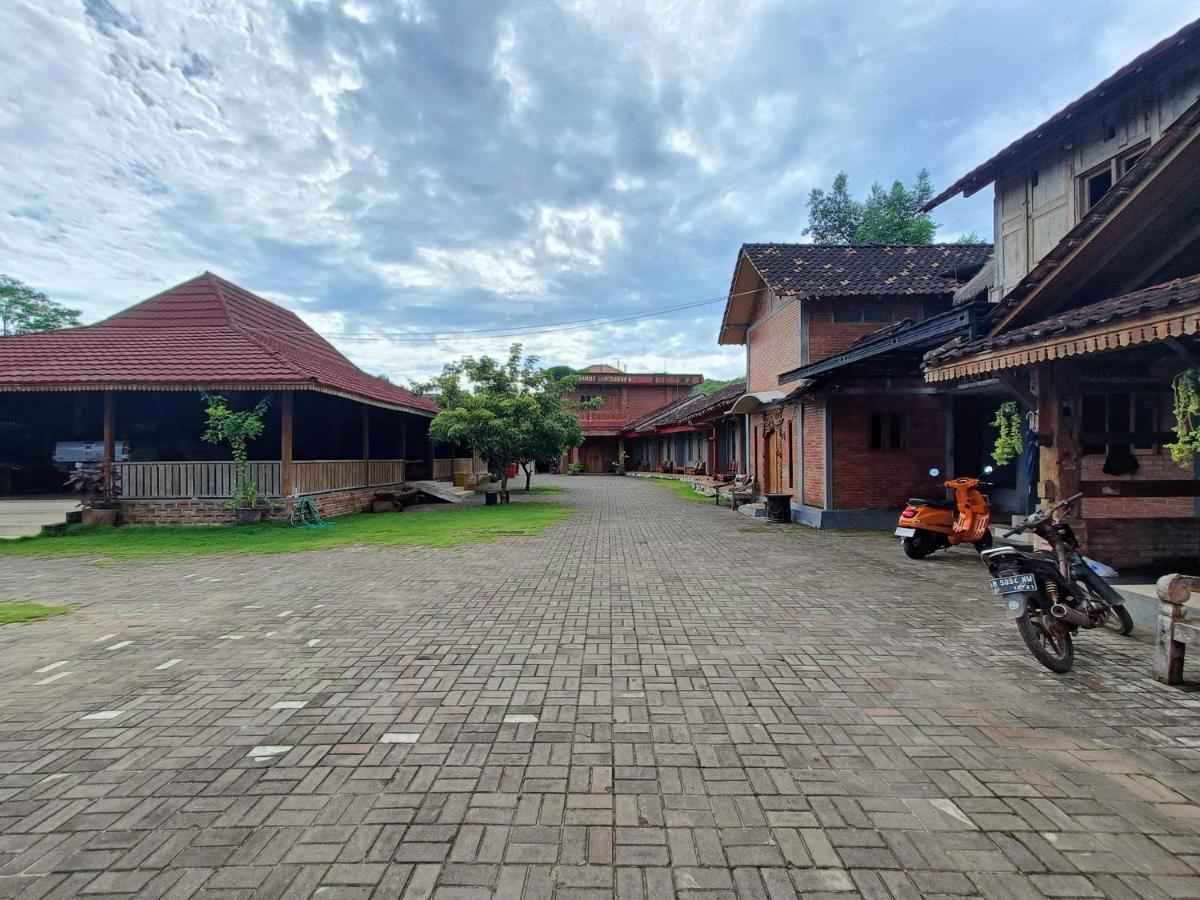 Jogo Segoro Homestay Mitra Reddoorz Near Pantai Sundak Gunungkidul Ngandong Exterior foto