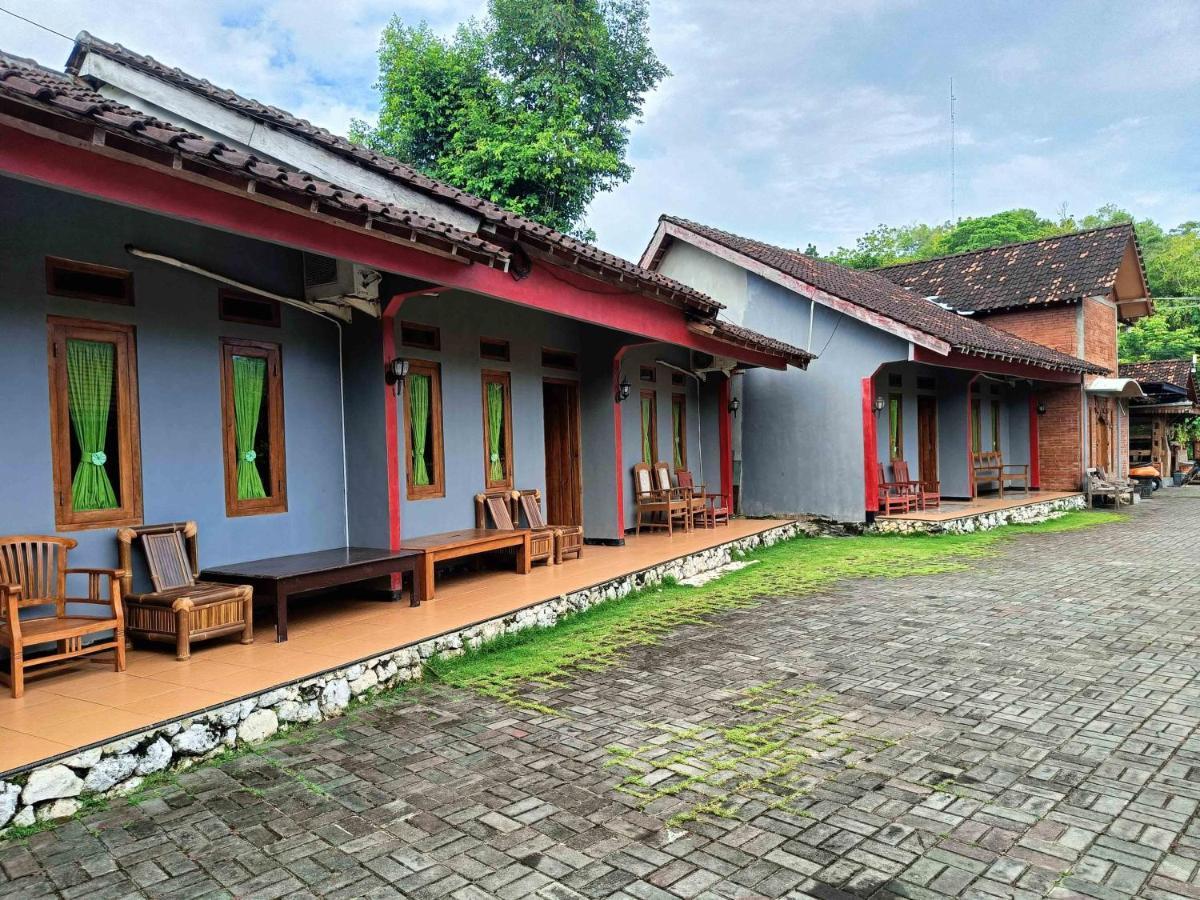 Jogo Segoro Homestay Mitra Reddoorz Near Pantai Sundak Gunungkidul Ngandong Exterior foto